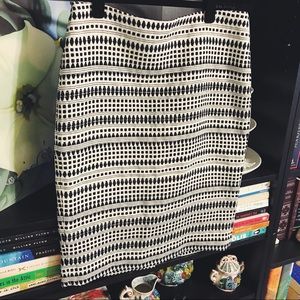 Never worn. Loft pencil skirt.